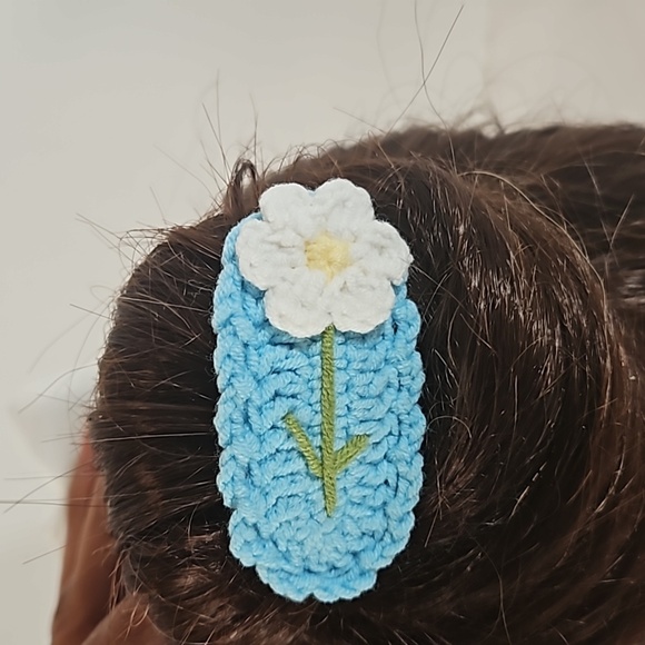 Hand Crafted Hand Knit Crochet Snap Hair Clip Blue with White Flower Boho Style - Picture 12 of 17